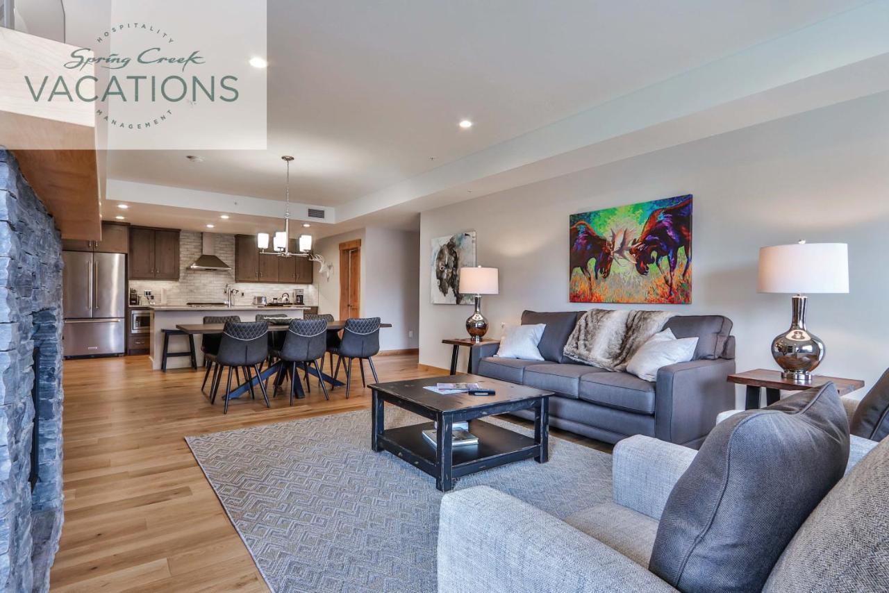 White Spruce Lodge By Spring Creek Vacations كانمور الغرفة الصورة