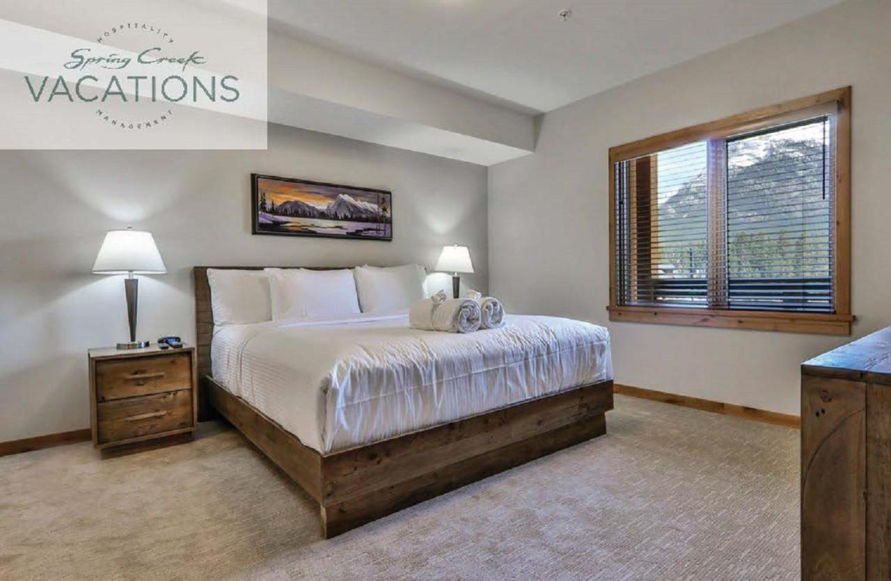 White Spruce Lodge By Spring Creek Vacations كانمور الغرفة الصورة